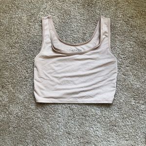Larkin hands-free pumping and nursing bra/tank
